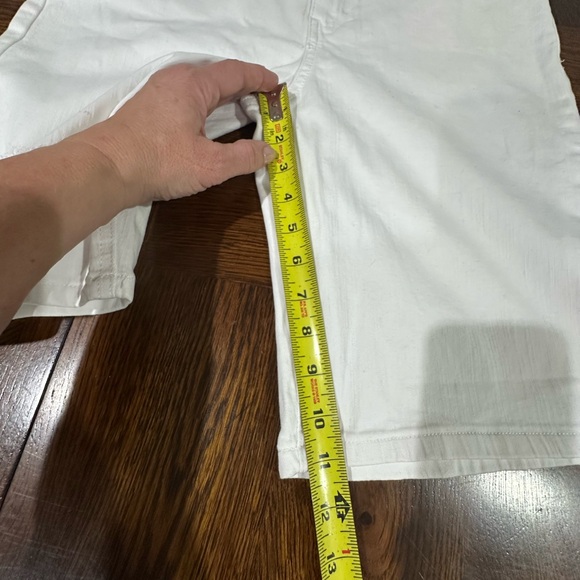 Bandolino Riley Relaxed Bermuda Shorts Womens 12 Relaxed Fit Stretch New - Picture 5 of 9